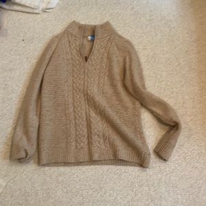 Vineyard vines sweater